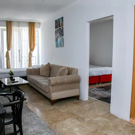 Pasa Sueit Aparthotel